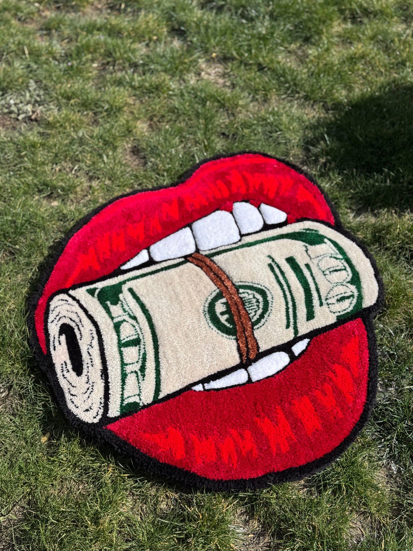 Lip money rug
